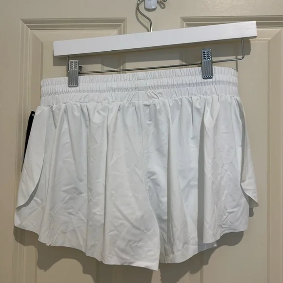 White Butterfly Shorts - Picture 3 of 4